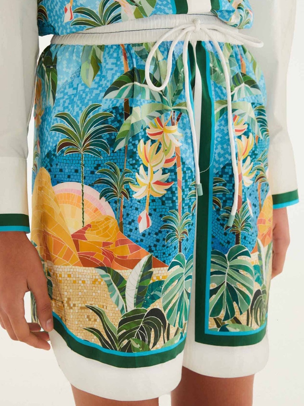 Farm Rio multicolor Rio Mosaic drawstring pockets short - Picture 2 of 6